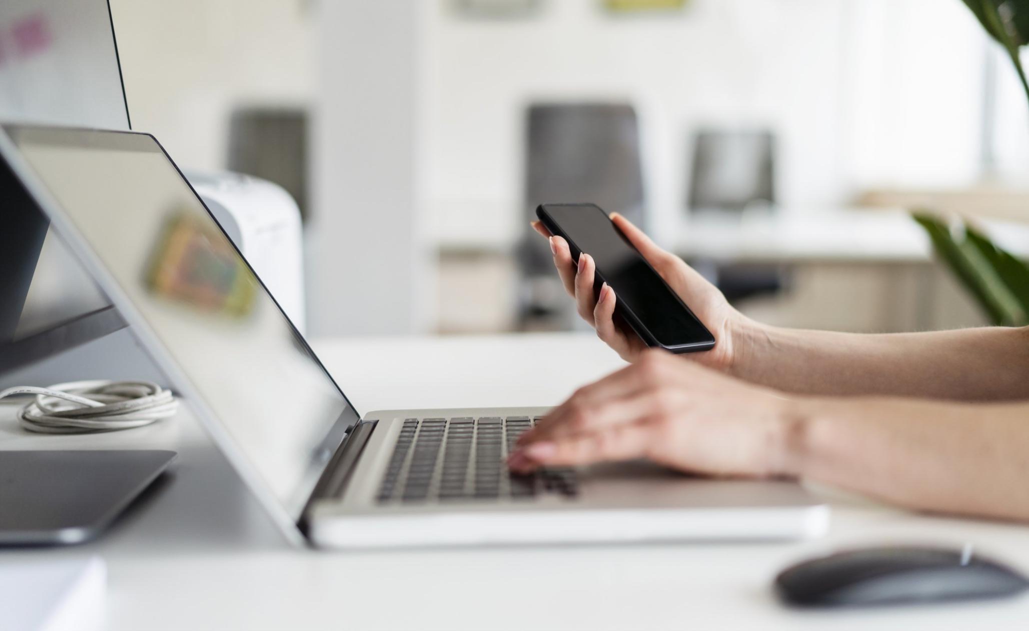 Praktische Workshop-Umgebung mit interaktiven Übungen